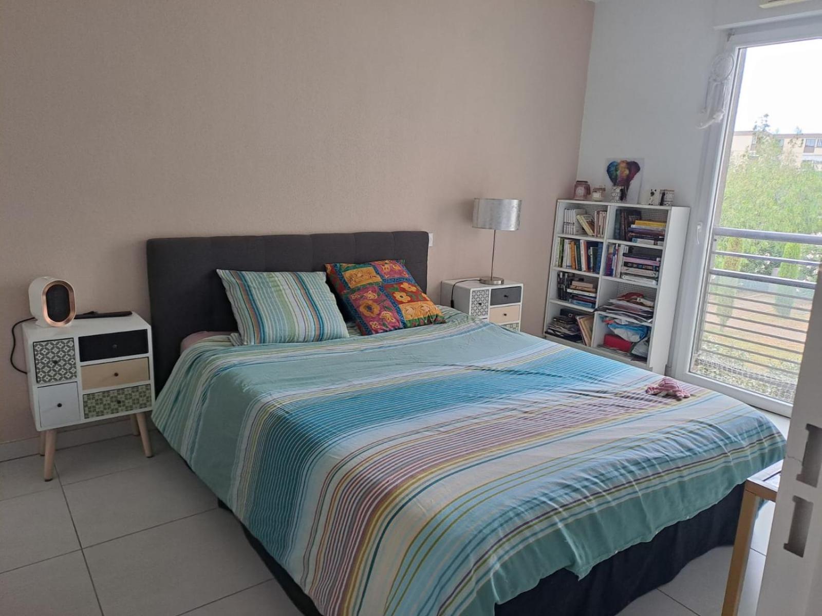 Appartement T2 Avec Terrasse, 5 Min De La Plage Frejus Ngoại thất bức ảnh